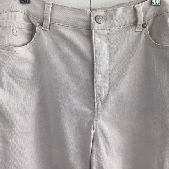 Gloria Vanderbilt Amanda All Around Slimming Effect Capri size 16. - Picture 2 of 10